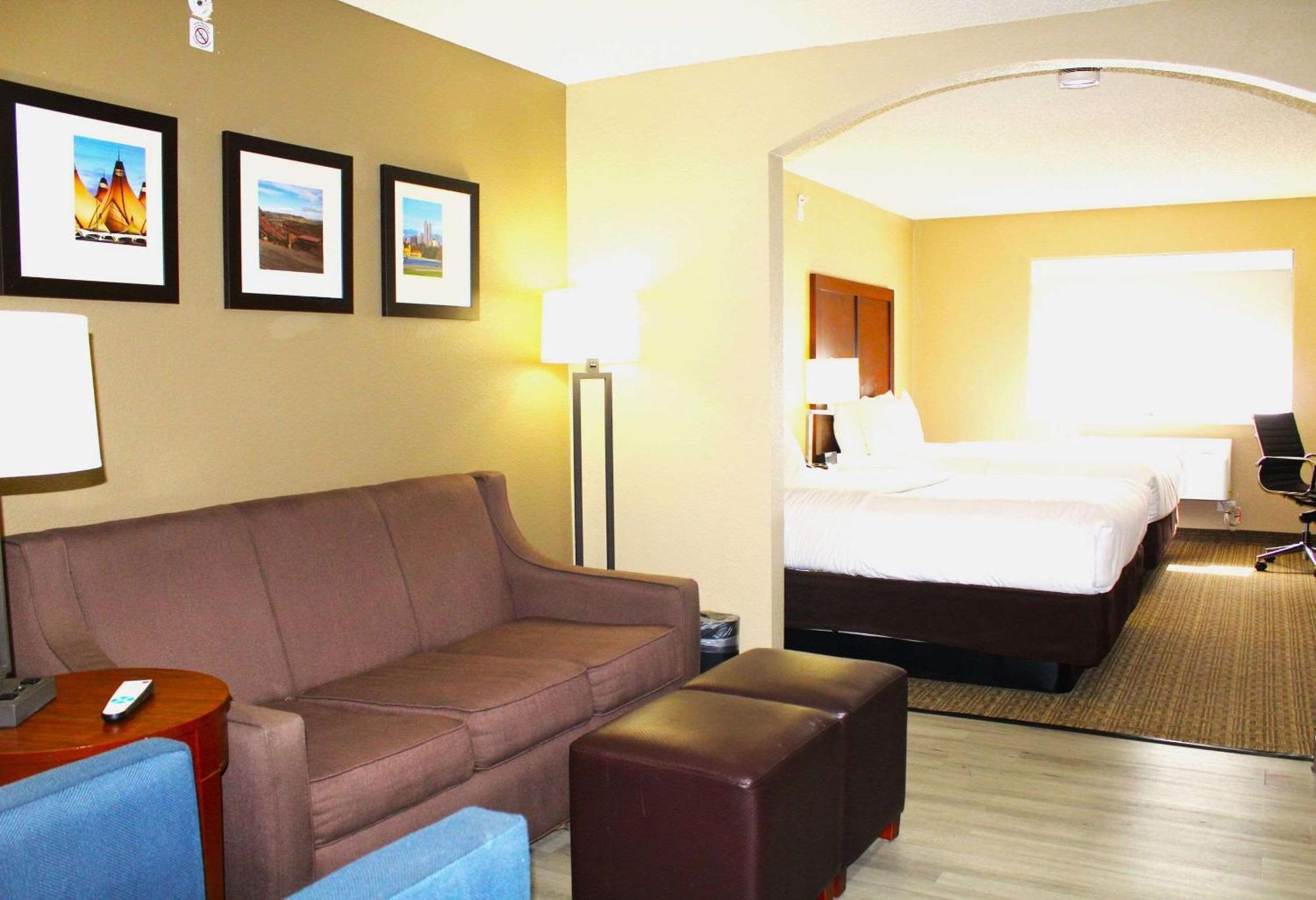 คอมฟอร์ต สวีท Hotel เลควูด ภายนอก รูปภาพ