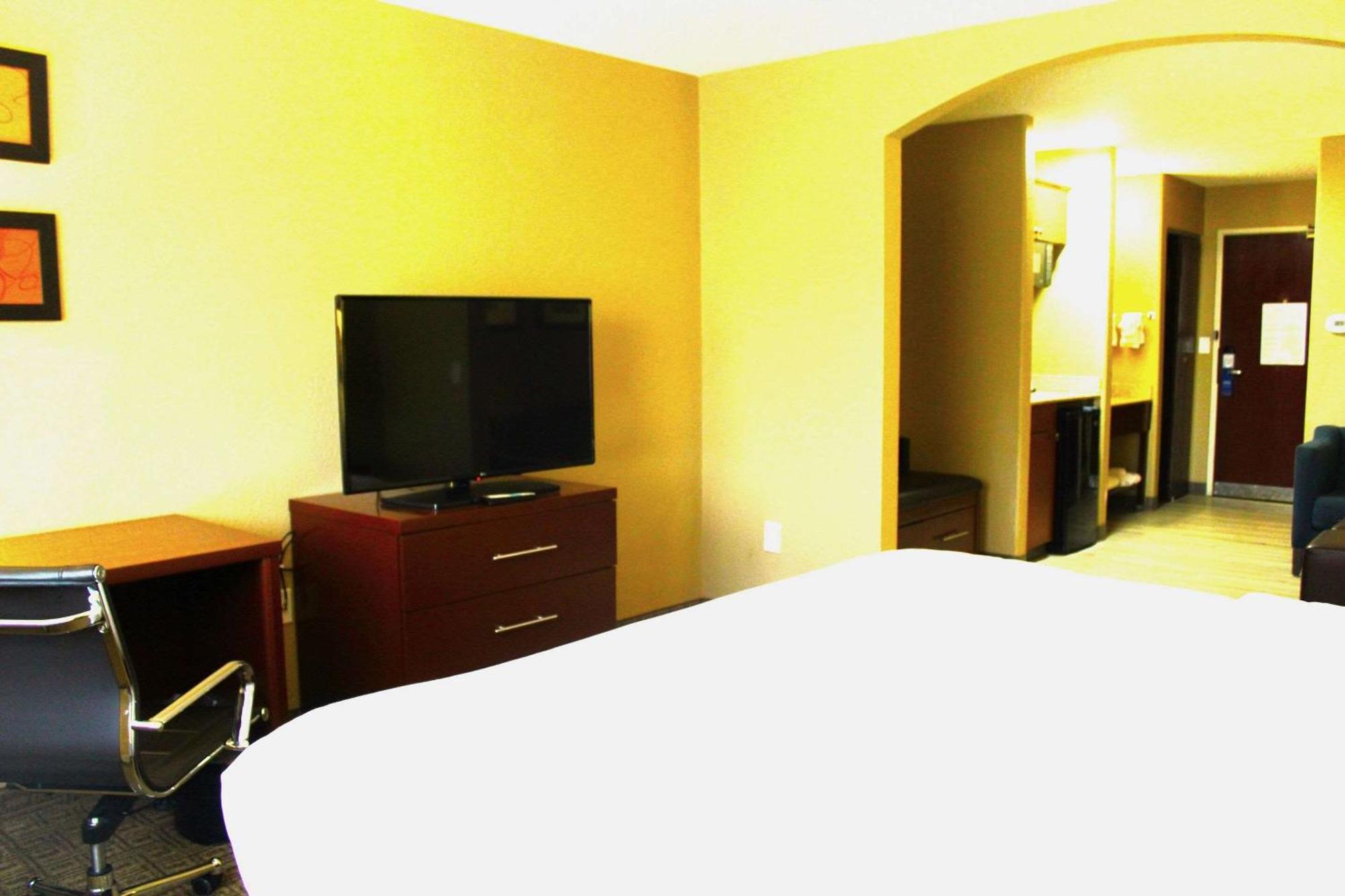 คอมฟอร์ต สวีท Hotel เลควูด ภายนอก รูปภาพ